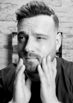 Des compléments capillaires adaptés à toutes les chutes de cheveux pour retrouver son image en toute discrétion Calvitie homme résultat complément capillaire Hairskeen